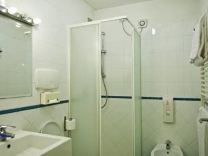 B&B Quercia Residence Milano Esterno foto